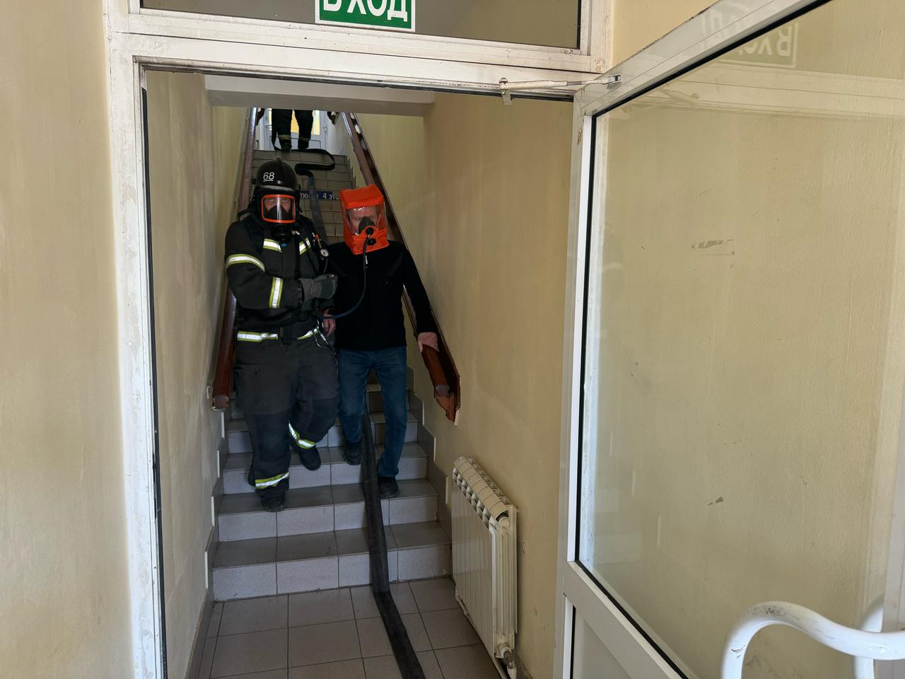 16.042025 года в здании ТЦ «Импульс» г. Богородицк была проведена тренировка, в ходе которой отработана организация эвакуации людей и ликвидация условного пожара в здании торгового центра.