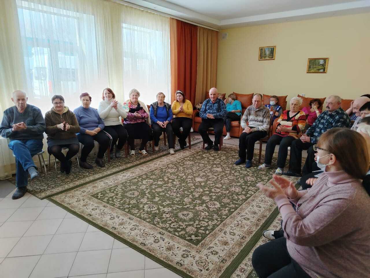 26 февраля в 13-00 в пансионате &quot;Ветеран&quot; в рамках программы &quot;Активное долголетие&quot; артисты КИТЦ &quot;Спектр&quot; провели концертную программу посвящённую &quot;Дню защитника Отечества&quot;.