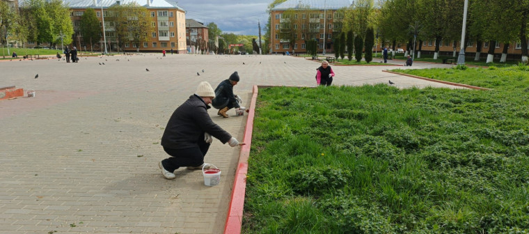 30 апреля работники МБУК КИТЦ "Спектр" приняли участие в благоустройстве площади Ленина и прилегающей ко дворцу культуры территории к празднованию 80-ой годовщины Победы в Великой Отечественной Войне. 30 апреля работники МБУК КИТЦ "Спектр" приняли участие в благоустройстве площади Ленина и прилегающей ко дворцу культуры территории к празднованию 80-ой годовщины Победы в Великой Отечественной Войне.