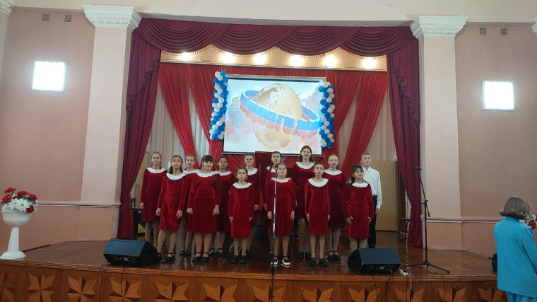 4 ноября 2024 г. в 16:00 в Детской школе искусств им. В.П.Силина артисты МБУК КИТЦ "Спектр" провели праздничную концертную программу "Великая Россия - единая страна" посвящённую ДНЮ НАРОДНОГО ЕДИНСТВА. 4 ноября 2024 г. в 16:00 в Детской школе искусств им. В.П.Силина артисты МБУК КИТЦ "Спектр" провели праздничную концертную программу "Великая Россия - единая страна" посвящённую ДНЮ НАРОДНОГО ЕДИНСТВА.